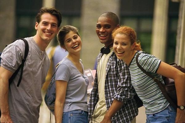 Người dân Canada thường xuyên nói xin lỗi và cảm ơn Những đặc trưng văn hóa mà bạn nên biết khi đi tour Canada