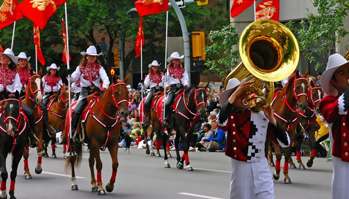 Khám phá lễ hội truyền thống trong tour đi du lịch Canada